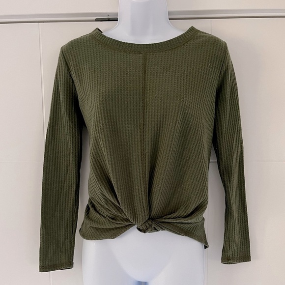 JACKSON ROWE/ Olive green twist front/  Waffle knit/ Long sleeved top/ Size US S - Picture 8 of 8